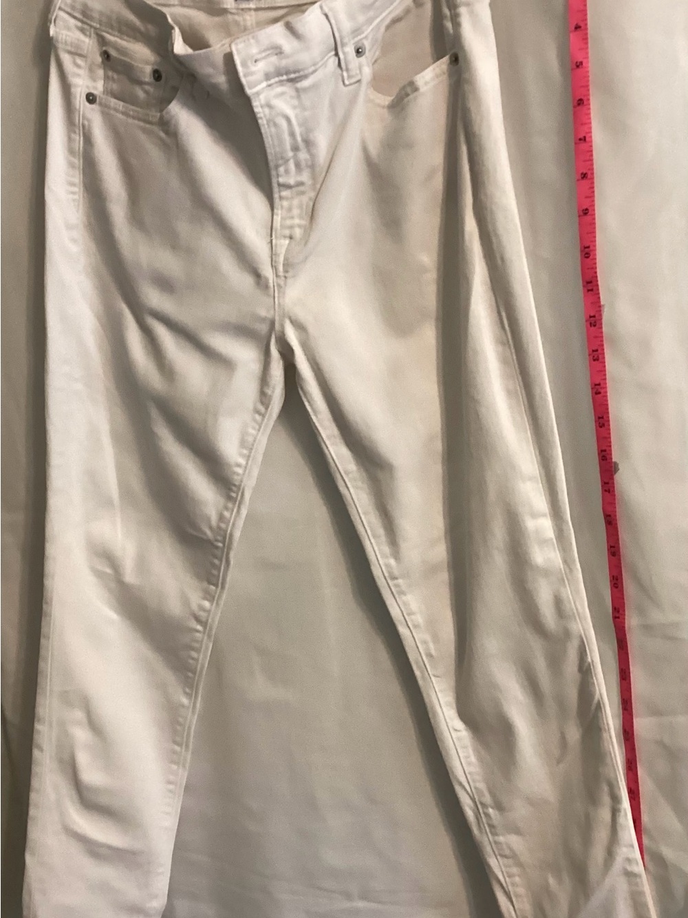 GAP White Jeans SZ 30R
